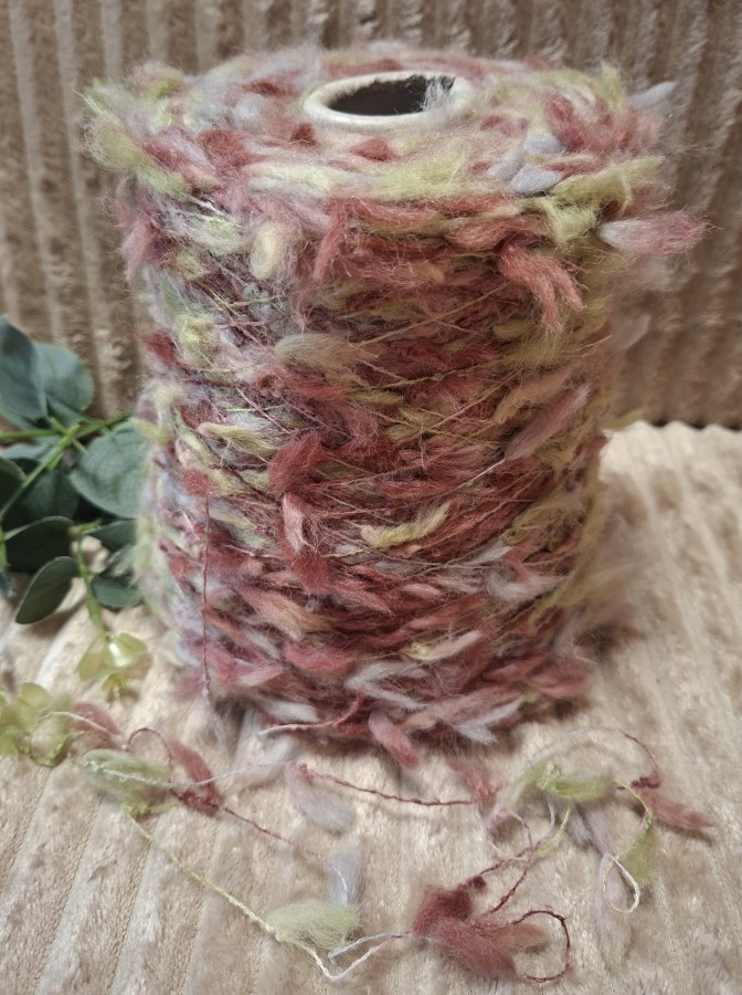 Siūlai su kilpine tekstūra – dekoratyvūs ir purūs (50 g)