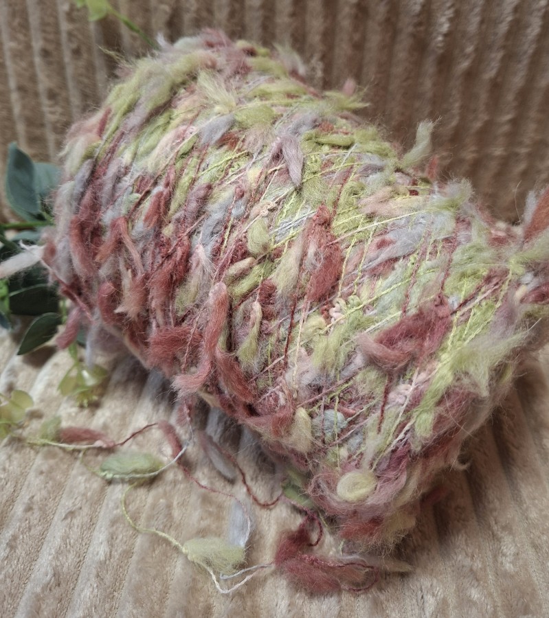 Siūlai su kilpine tekstūra – dekoratyvūs ir purūs (50 g)