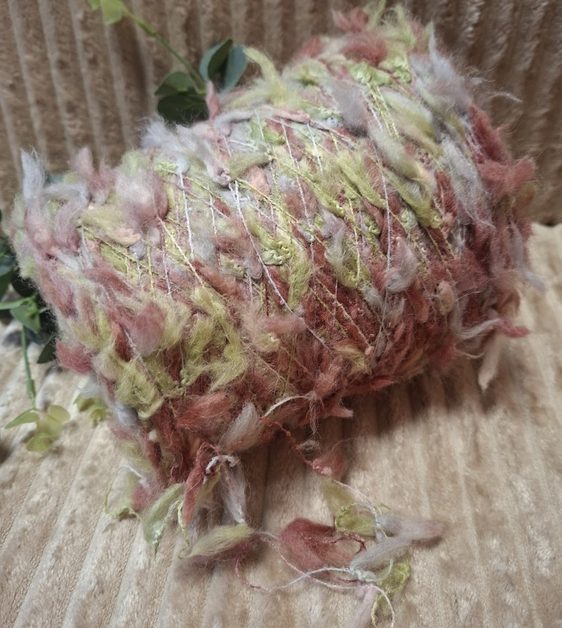 Siūlai su kilpine tekstūra – dekoratyvūs ir purūs (50 g)