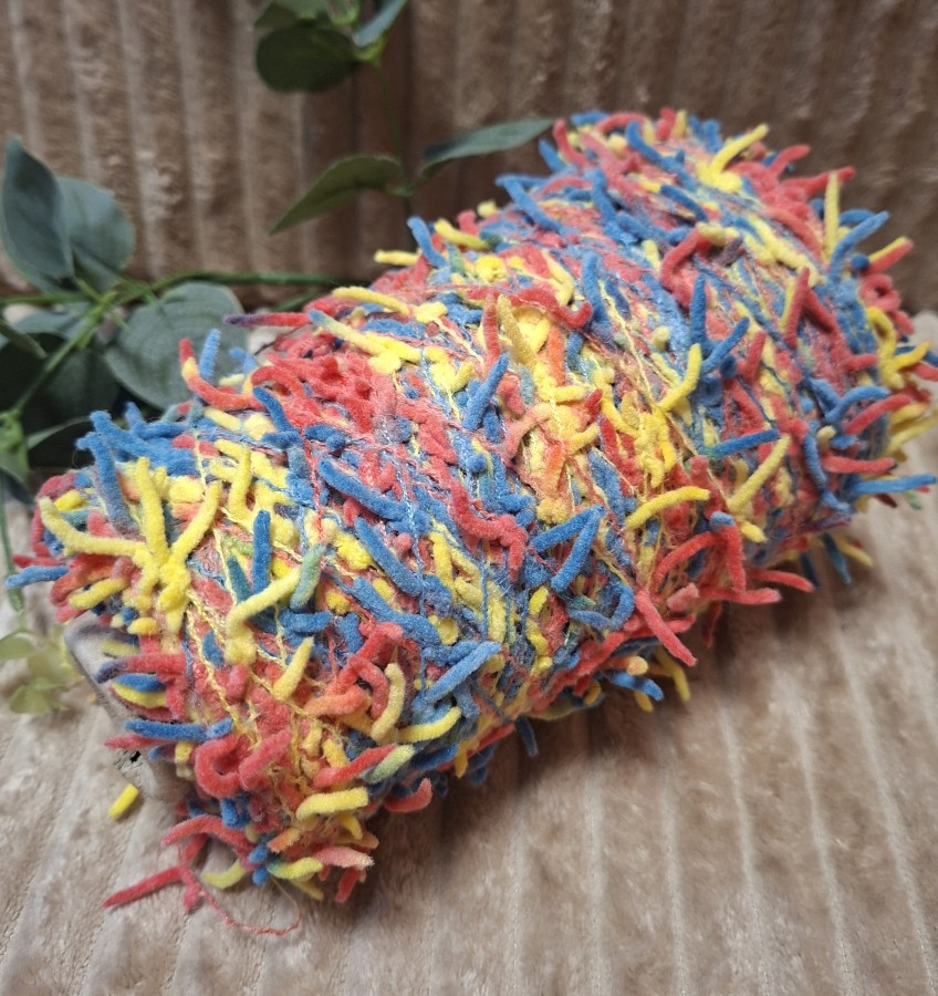 Siūlai su dekoratyvia tekstūra – kilpiniai ir lengvi (50 g)