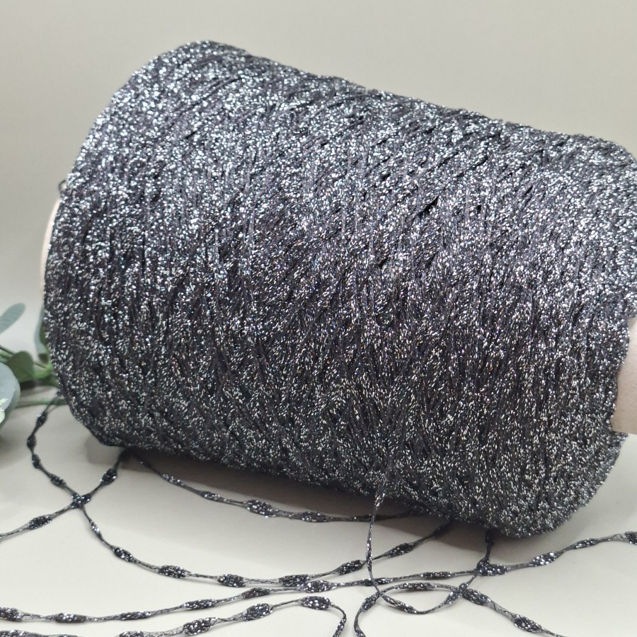 Tekstūriniai siūlai – juoda su sidabrine gija CRISTIES (100 g)
