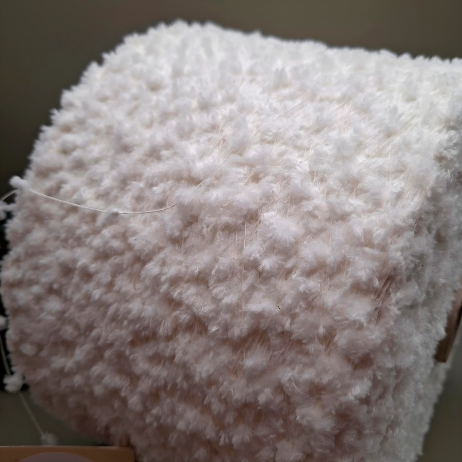 Tekstūriniai siūlai – žaismingi ir išraiškingi FANTASIA POMPON (100 g)