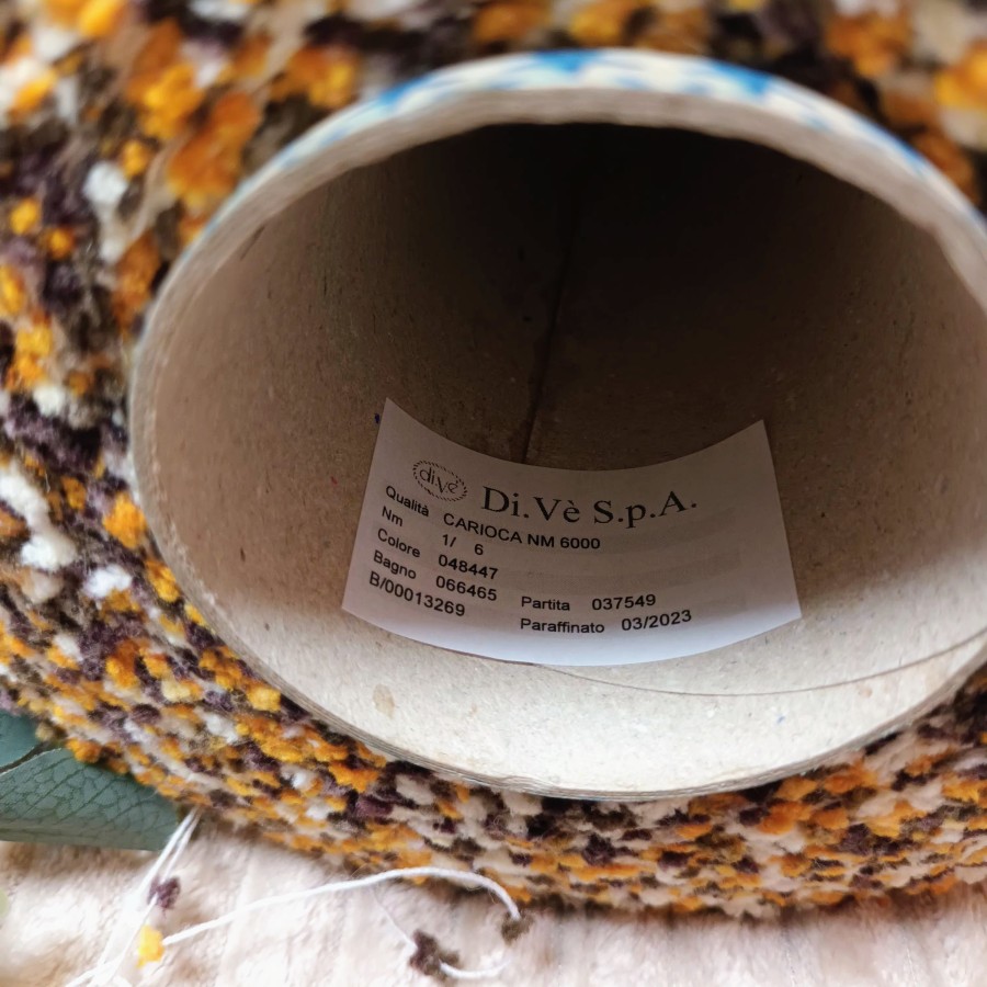 Melanžiniai siūlai „Pumpurėliai“ – dekoratyvūs ir tekstūriniai (50 g)