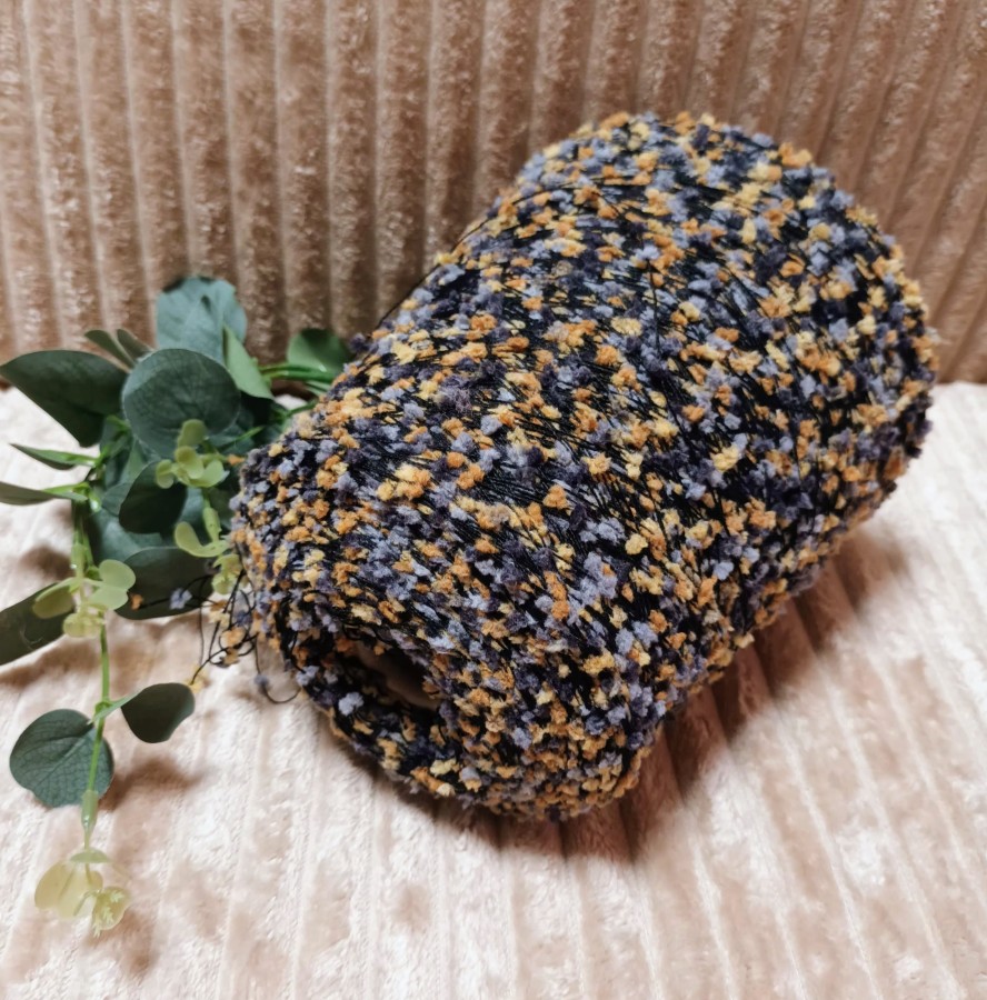 Melanžiniai siūlai „Pumpurėliai“ – dekoratyvūs ir tekstūriniai (50 g)