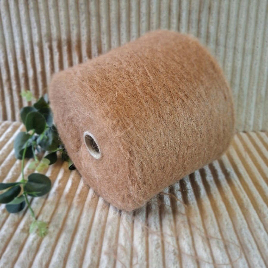 Alpakos siūlai – minkšti ir pūkuoti (100 g)