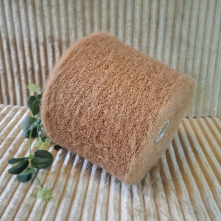 Alpakos siūlai – minkšti ir pūkuoti (100 g)