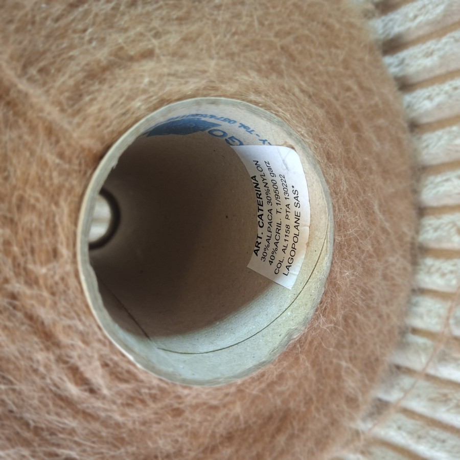 Alpakos siūlai – minkšti ir pūkuoti (100 g)