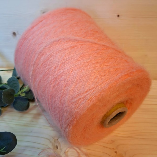 Alpakos siūlai – minkšti ir pūkuoti (100 g)