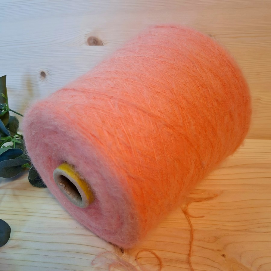 Alpakos siūlai – minkšti ir pūkuoti (100 g)