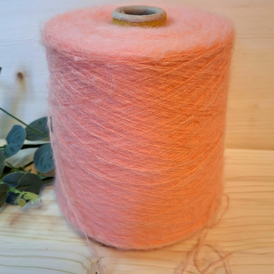 Alpakos siūlai – minkšti ir pūkuoti (100 g)
