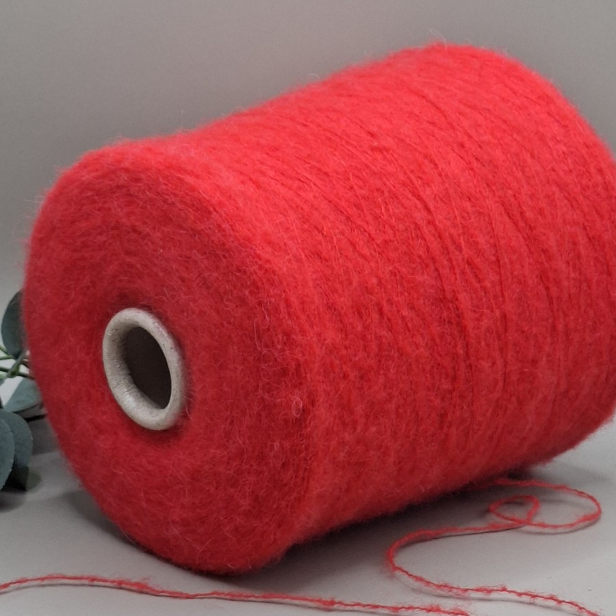 Alpakos siūlai – minkšti, lengvi ir pūkuoti SPUMANTE (100 g) Alpakos siūlai – minkšti, lengvi ir pūkuoti SPUMANTE (100 g)