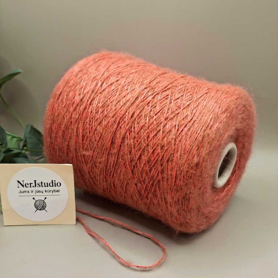 Faktūriniai siūlai – lengvi ir stilingi (100 g) Faktūriniai siūlai – lengvi ir stilingi (100 g)