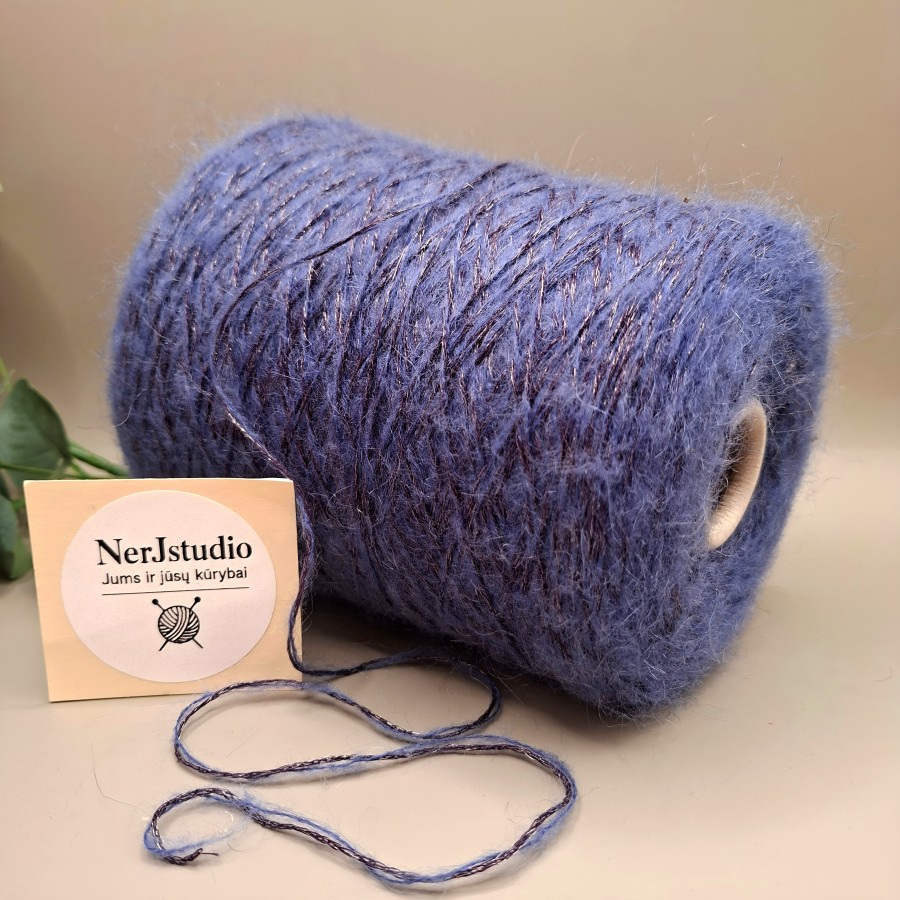 Faktūriniai siūlai – lengvi ir stilingi (100 g) Faktūriniai siūlai – lengvi ir stilingi (100 g)