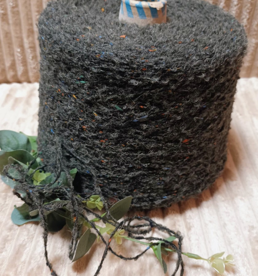 Buklė siūlai su tvido efektu – tekstūruoti ir švelnūs (100 g)