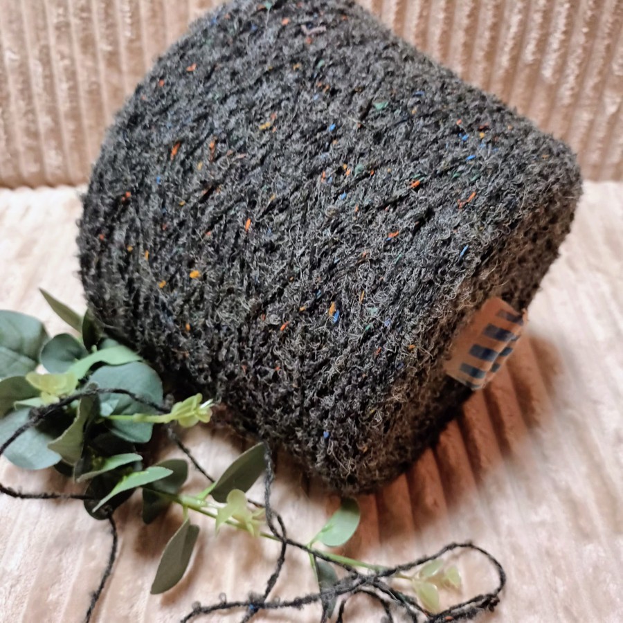 Buklė siūlai su tvido efektu – tekstūruoti ir švelnūs (100 g)