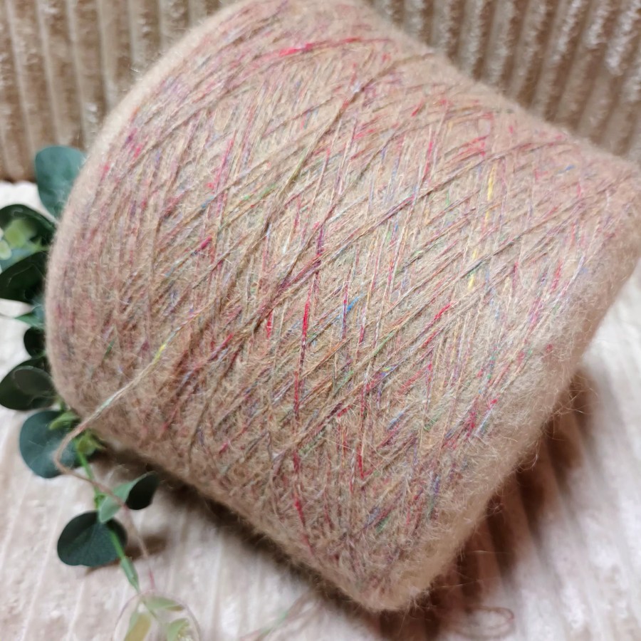 Itališki melanžiniai siūlai – lengvi ir švelnūs (100 g)