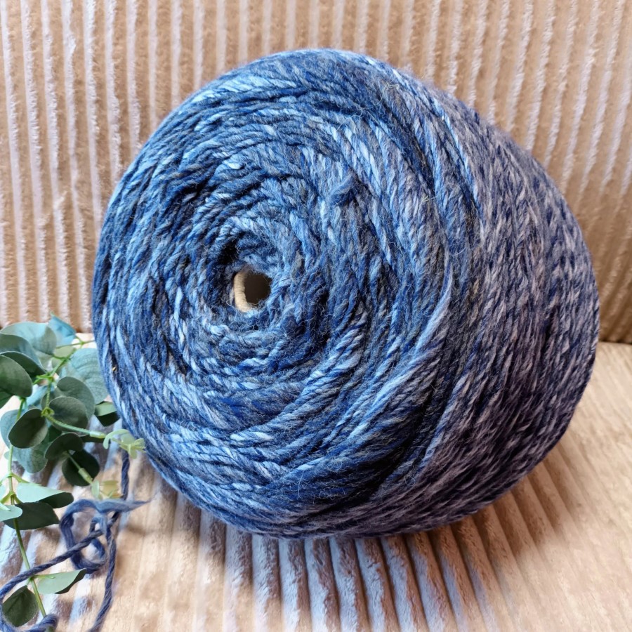 Itališki vilnos ir kašmyro melanžiniai siūlai – prabangūs ir šilti (390 g)