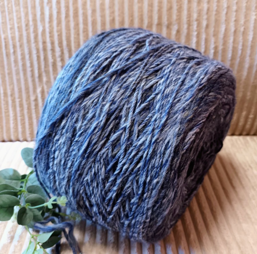 Itališki vilnos ir kašmyro melanžiniai siūlai – prabangūs ir šilti (390 g)