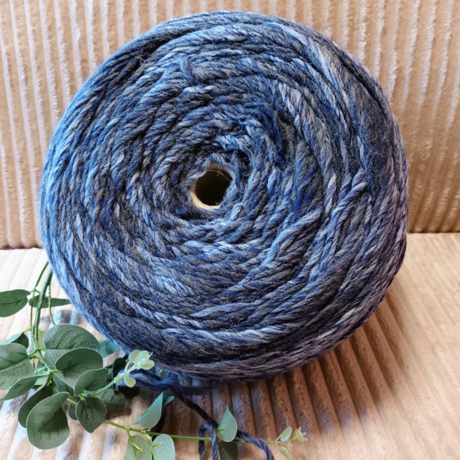 Itališki vilnos ir kašmyro melanžiniai siūlai – prabangūs ir šilti (390 g)