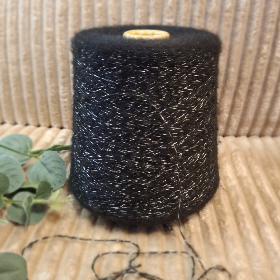 Kid Mohair siūlai – purūs ir subtiliai žvilgantys GLIMMER (100 g)
