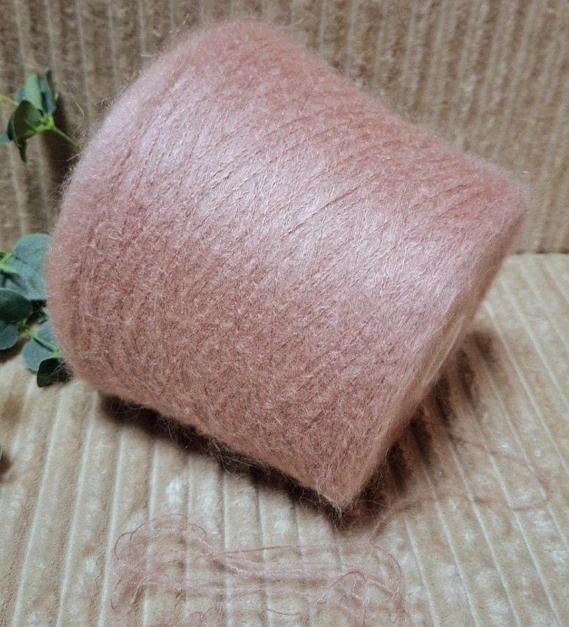 Kid moherio siūlai DIABLO – purūs ir itin švelnūs (100 g)