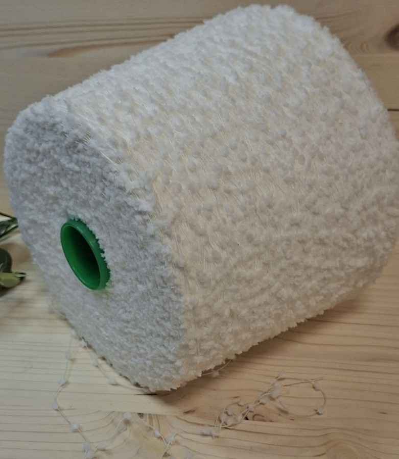 Tekstūriniai siūlai – žaismingi ir subtilūs FANTASIA POMPON (100 g)