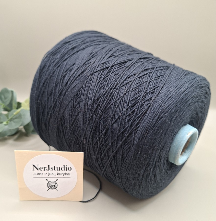 Medvilnės siūlai – tamsi grafito spalva (100 g) Medvilnės siūlai – tamsi grafito spalva (100 g)