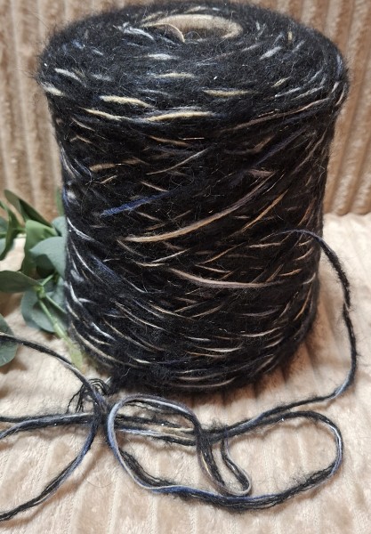 Melanžiniai siūlai – su sidabrine gija (350 g)