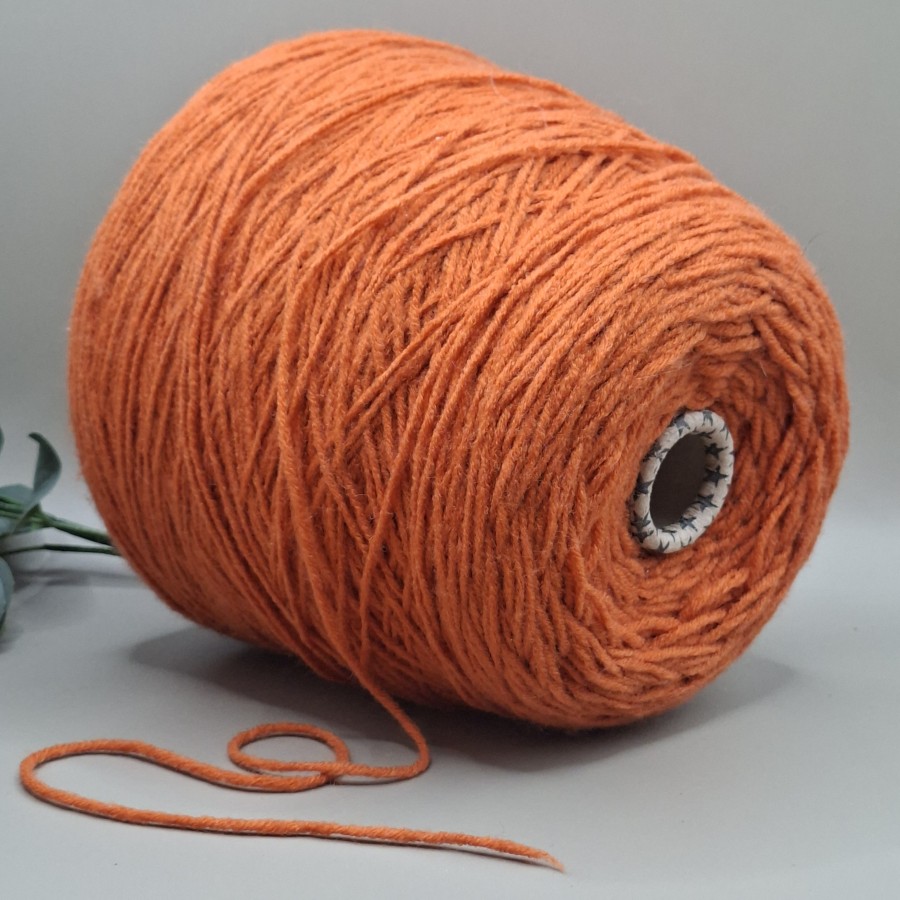 Merino vilnos siūlai – ryški oranžinė CONNEMARA (100 g) Merino vilnos siūlai – ryški oranžinė CONNEMARA (100 g)