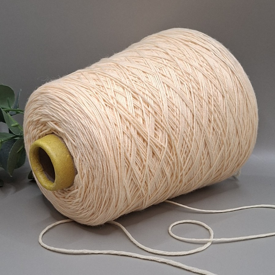 Merino vilnos siūlai – šviesiai kreminiai, lygūs SUDWOLLE SUPER (100 g)