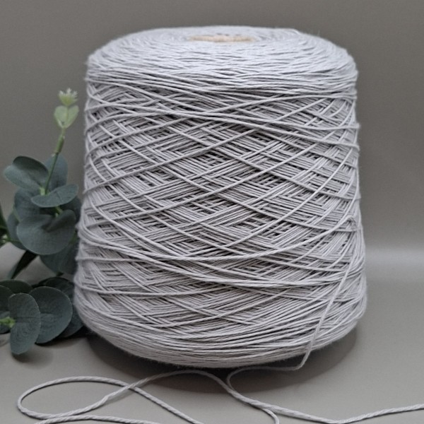 Merino vilnos siūlai – šviesiai pilki, lygūs MERINOULL (100 g)