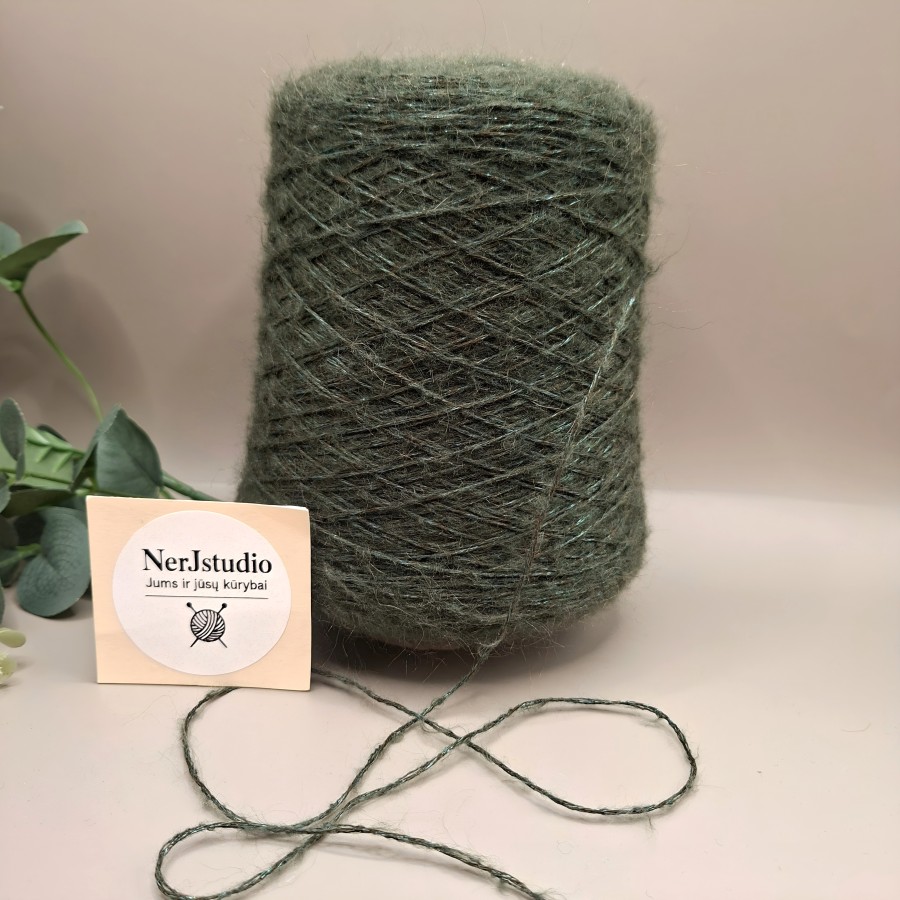 Faktūriniai siūlai – lengvi ir stilingi (100 g) Faktūriniai siūlai – lengvi ir stilingi (100 g)