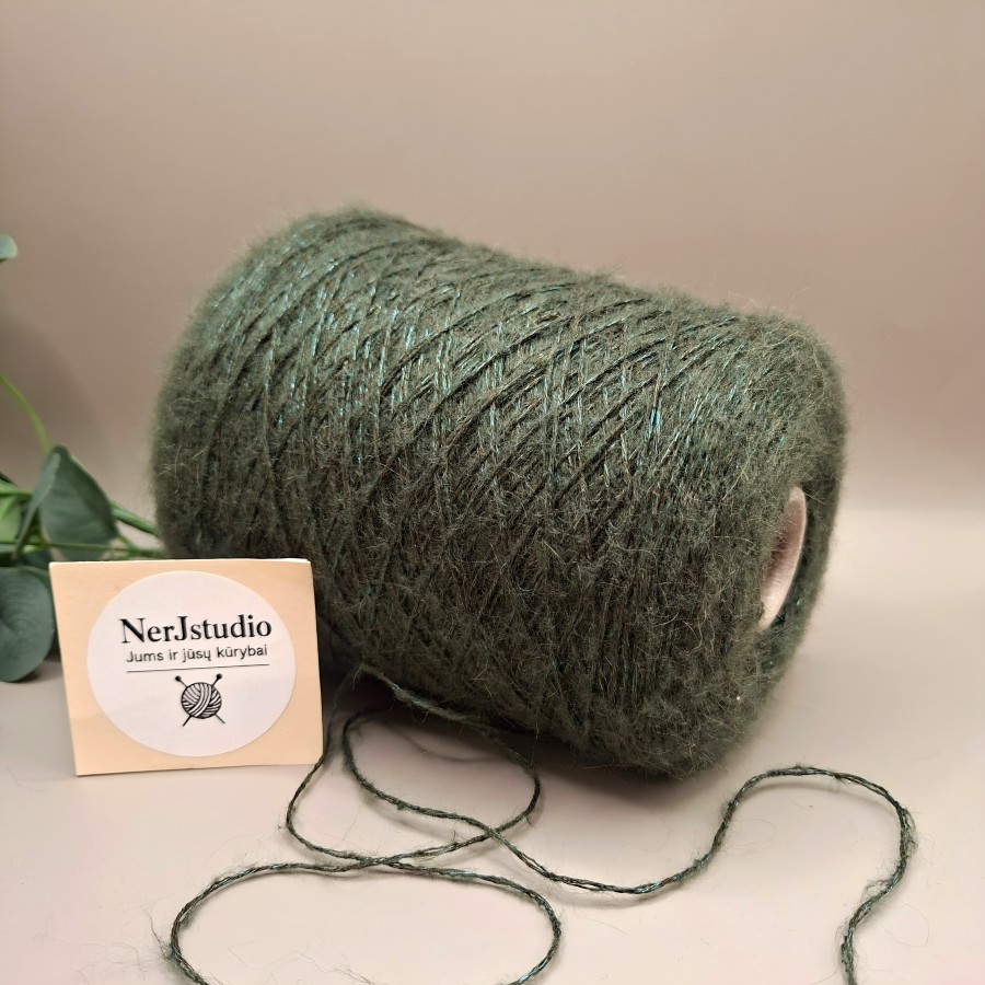 Faktūriniai siūlai – lengvi ir stilingi (100 g) Faktūriniai siūlai – lengvi ir stilingi (100 g)