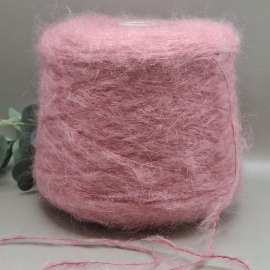 Moherio siūlai – rožiniai, lengvi ir itin pūkuoti SOUFFLE (100 g)