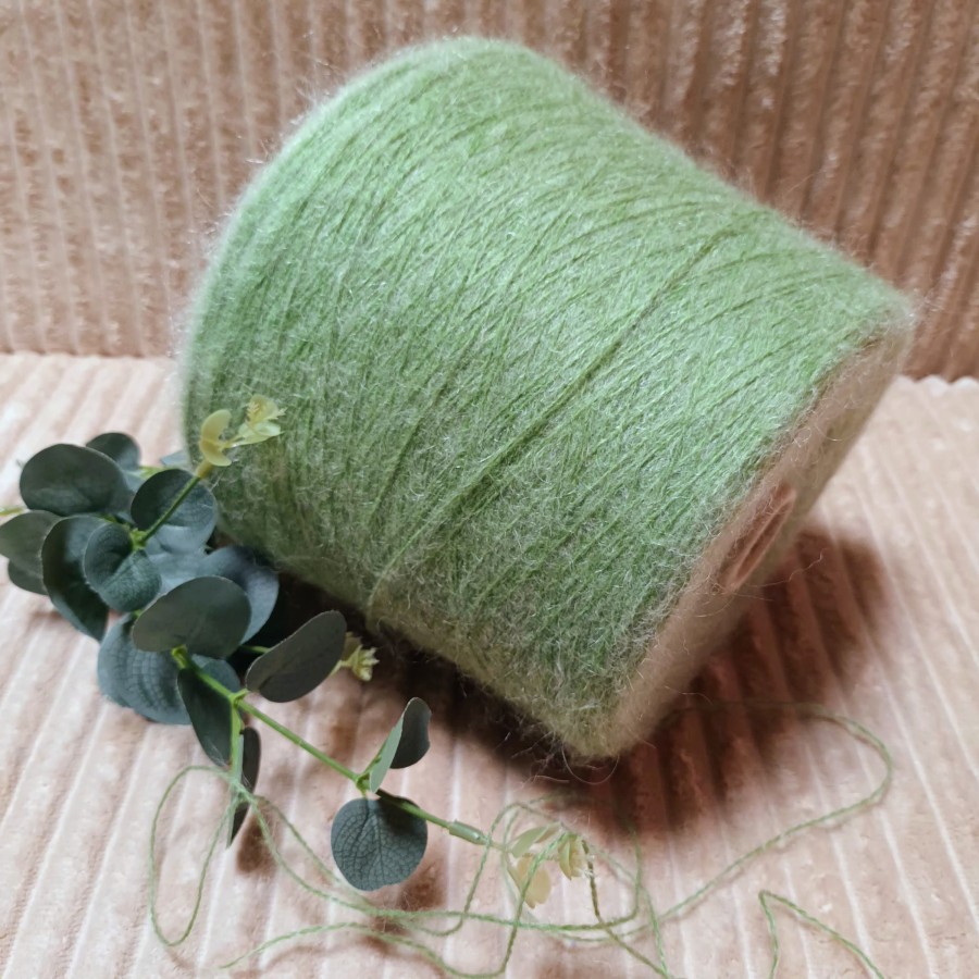 Moherio siūlai – lengvi ir pūkuoti (100 g)