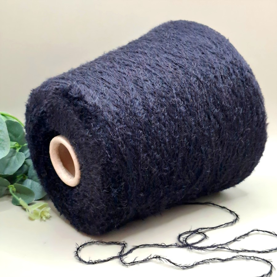 Medvilnė ir viskozė – pūkuotas „žolytės“ siūlas SPAZIO (100 g) Medvilnė ir viskozė – pūkuotas „žolytės“ siūlas SPAZIO (100 g)