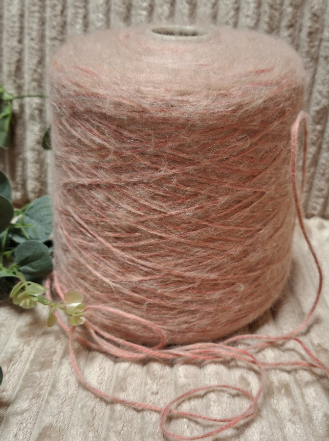 Pusvilnės siūlai – kapučino su rausvu atspalviu (100 g)