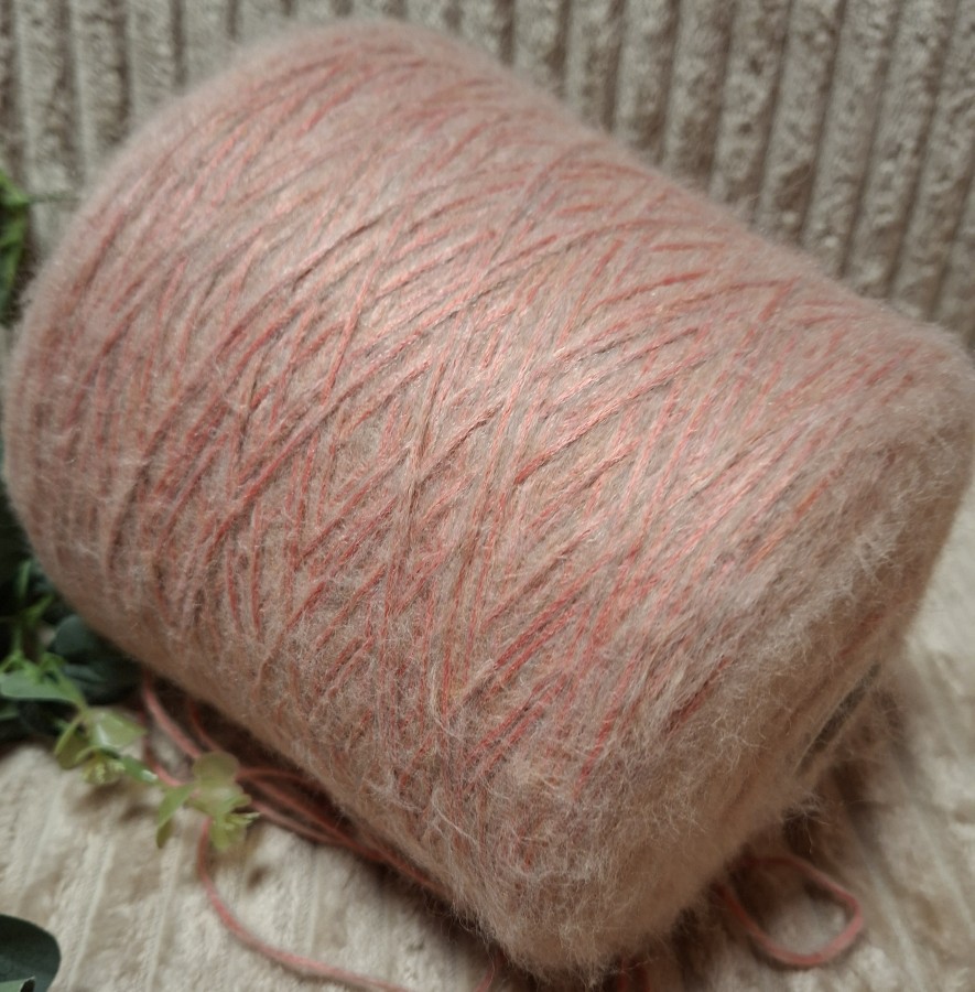 Pusvilnės siūlai – kapučino su rausvu atspalviu (100 g)