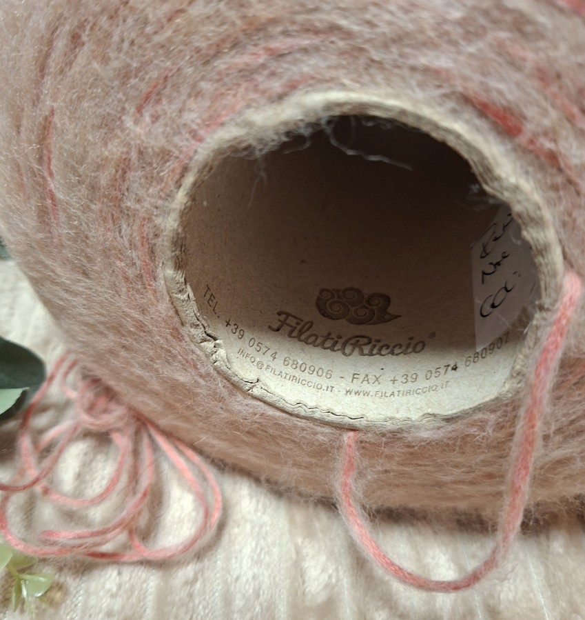 Pusvilnės siūlai – kapučino su rausvu atspalviu (100 g)