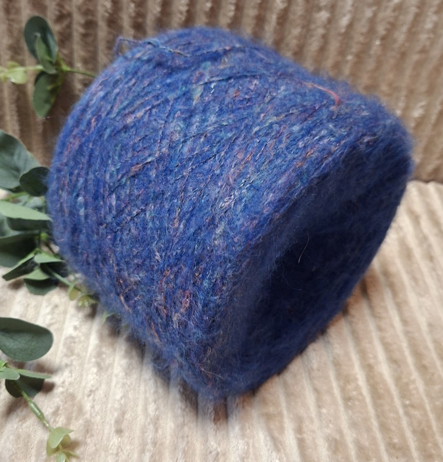 Melanžinė pusvilnė – lengvi ir tekstūriniai siūlai (450 g)