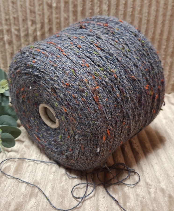 Pusvilnės siūlai – melsvos spalvos tvidas (100 g)