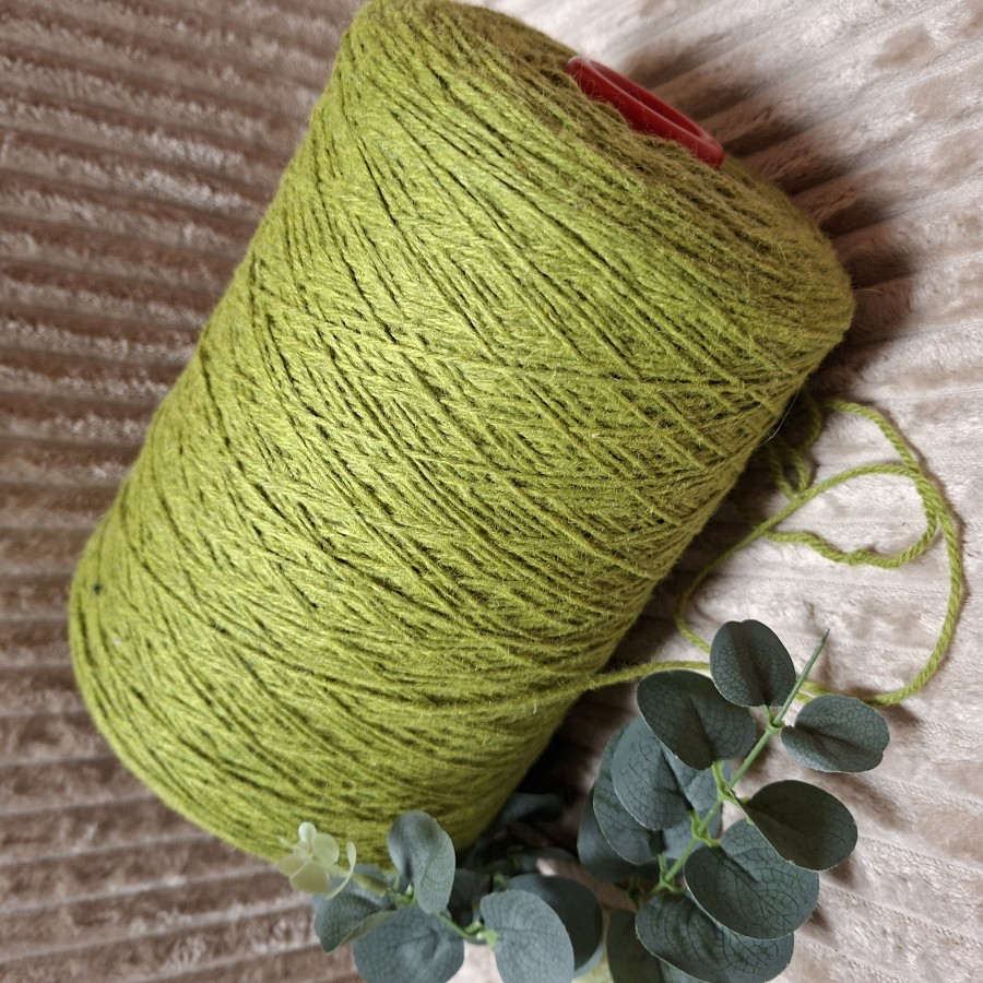 Pusvilnės siūlai – šilti ir patvarūs (100 g)