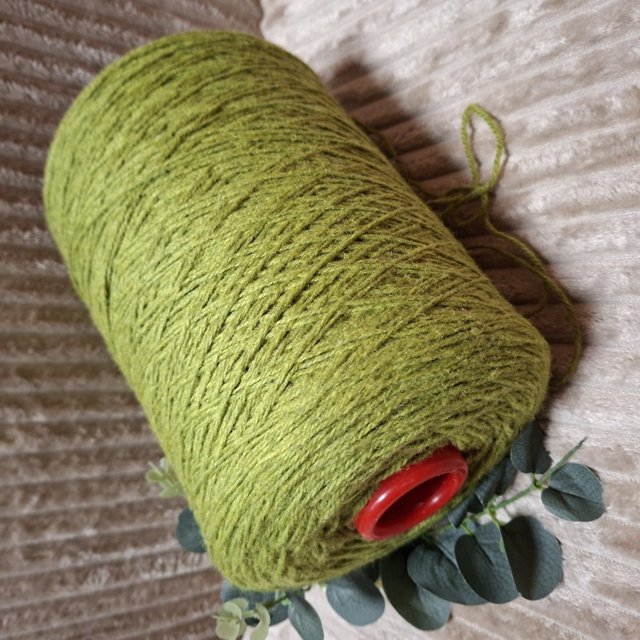 Pusvilnės siūlai – šilti ir patvarūs (100 g)