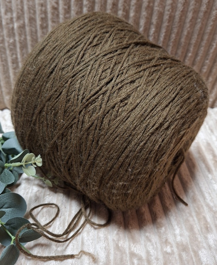 Pusvilnės siūlai – samaninės rudos spalvos (100 g)