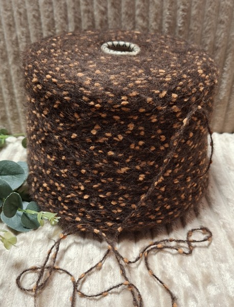 Pusvilnės siūlai – tamsiai rudi su rusvais burbuliukais (100 g)