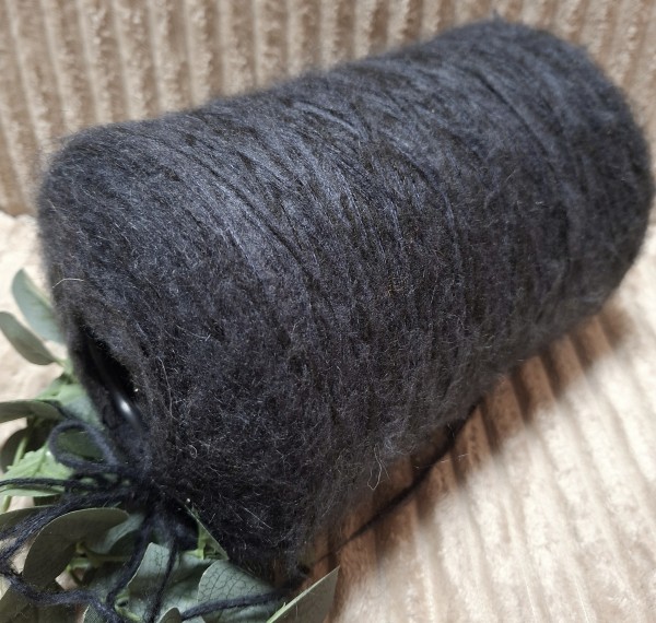 Pusvilnės siūlai su merinu ir moheriu – juodai mėlyni (100 g)