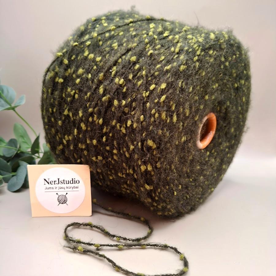 Pusvilnės siūlai su burbuliukais – tamsiai žali (100 g) Pusvilnės siūlai su burbuliukais – tamsiai žali (100 g)