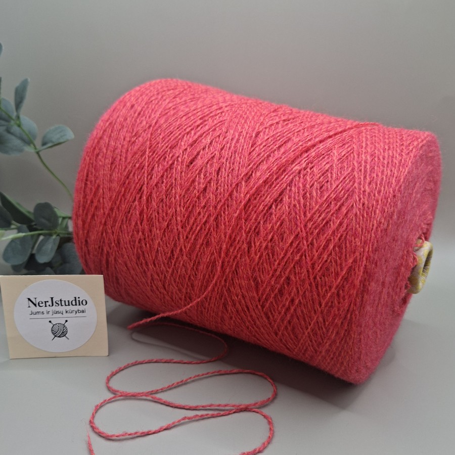 Merino vilna „Volga“ — itin minkšta, nekandanti (100 g) Merino vilna „Volga“ — itin minkšta, nekandanti (100 g)