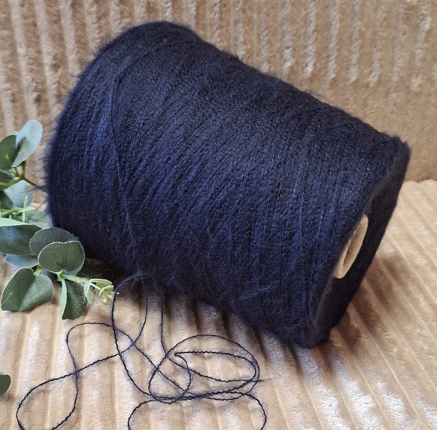 SIŪLAI SU ALPAKOS VILNA – ŠVELNŪS (100 g)