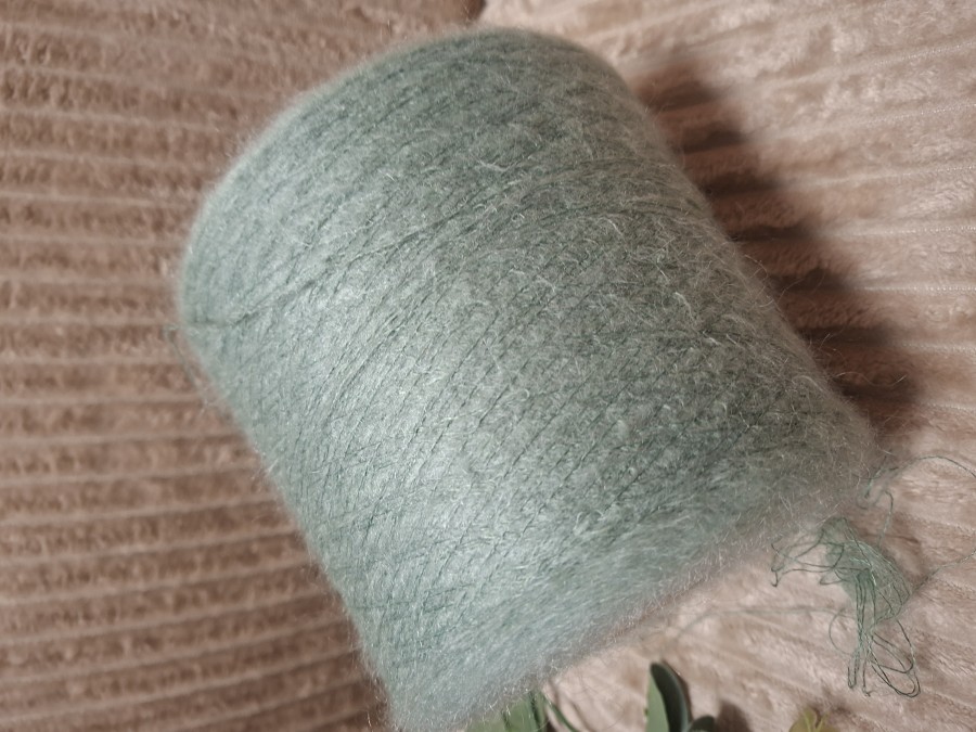 Kid moherio siūlai su vilna – mėtų spalvos (50 g)